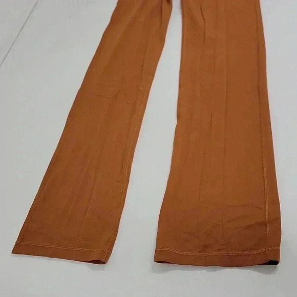 Lululemon Throwback Astro PantButternut Brown / Deep Artifact - Picture 6 of 16